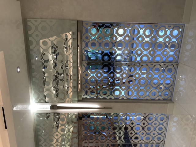 Barton G Mirror Door1
